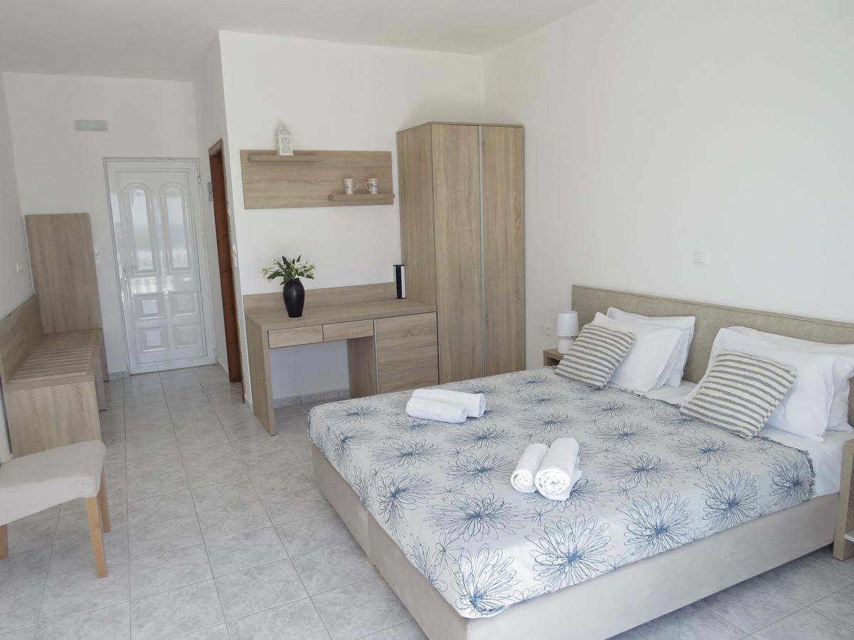 Loukas Beach Rooms Kiotari Eksteriør bilde